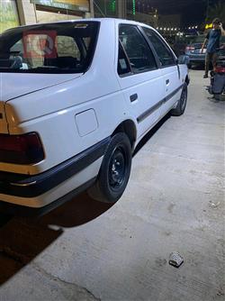 Peugeot 405